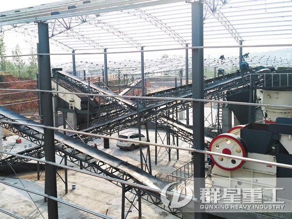 46鄂式破碎機(jī)用戶生產(chǎn)現(xiàn)場(chǎng)