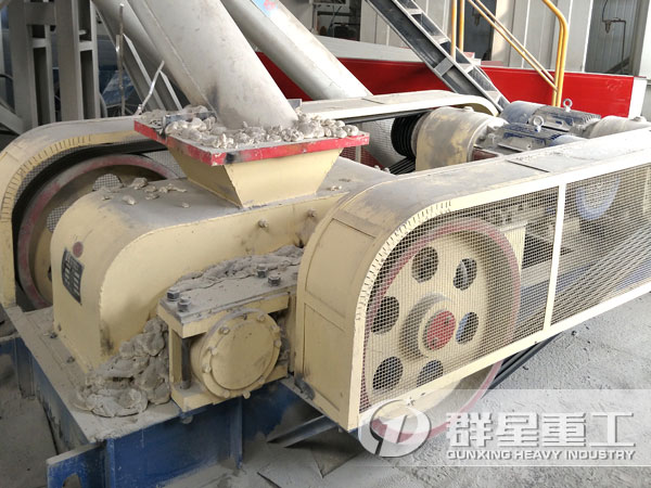 740對輥機(jī)現(xiàn)場圖